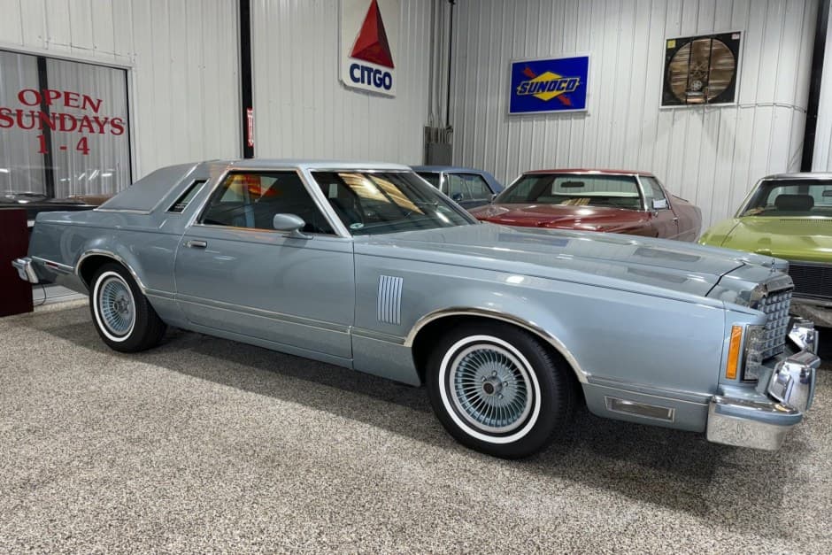 1978 Ford Thunderbird (1977-1979) sold for $23,000