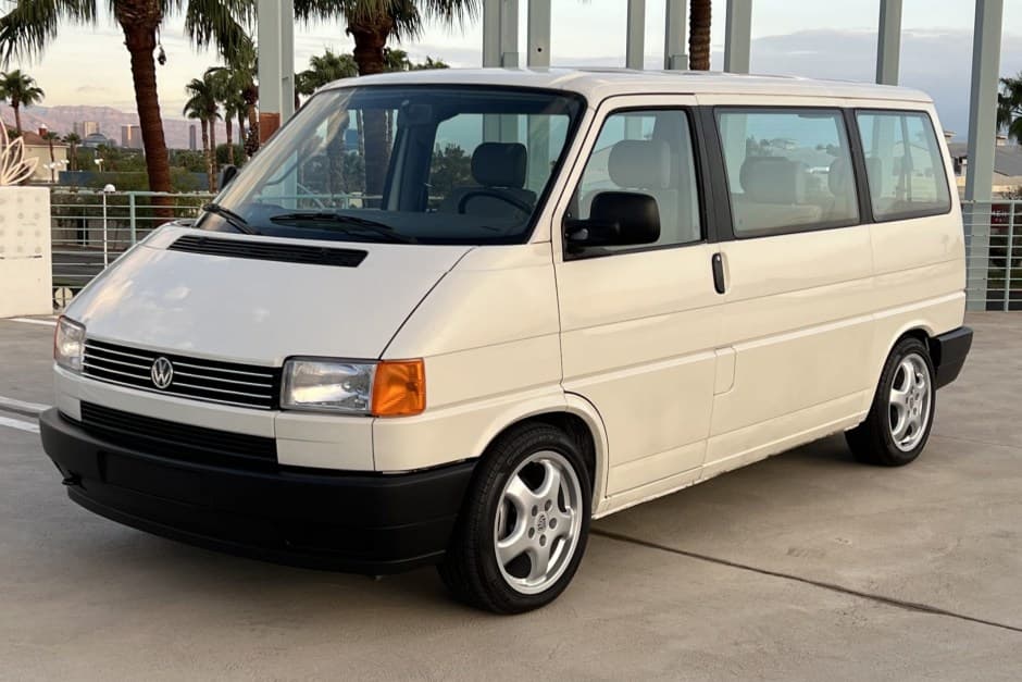 1993 Volkswagen EuroVan sold for $13,888