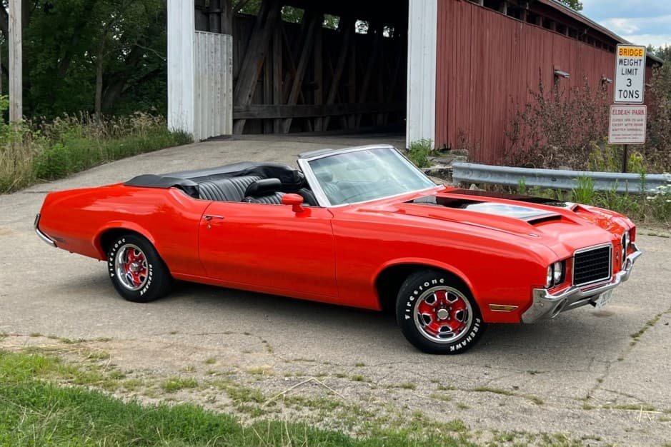 1972 Oldsmobile Cutlass sold for $27,250