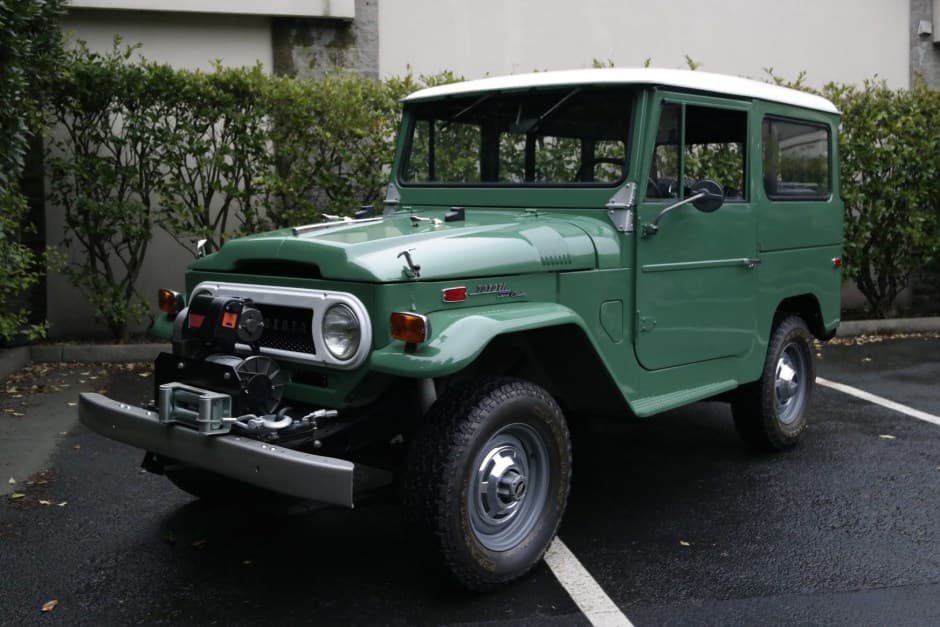 1971 Toyota Land Cruiser FJ40 sold for $26,000