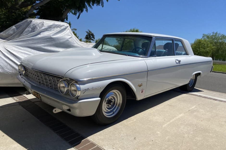 1962 Ford Galaxie sold for $24,427