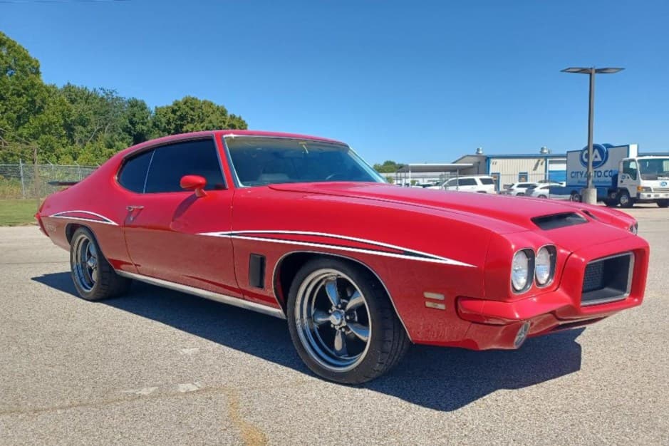 1972 Pontiac GTO sold for $25,000