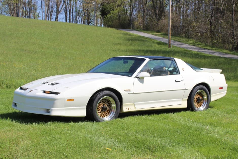 1989 Pontiac Firebird (1982-1992) sold for $68,500