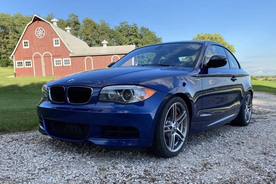 2013 BMW E82/E88 1-Series sold for $22,250
