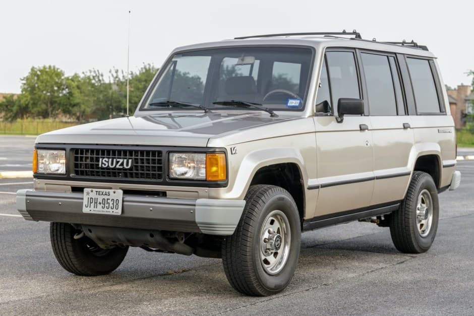 1991 Isuzu Trooper sold for $9,494