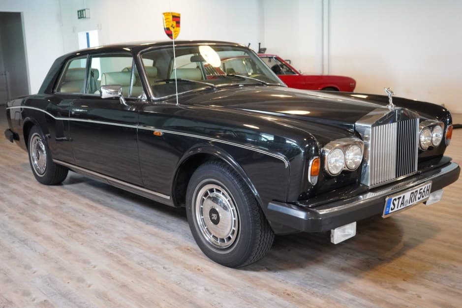 1977 Rolls-Royce Corniche sold for $33,000
