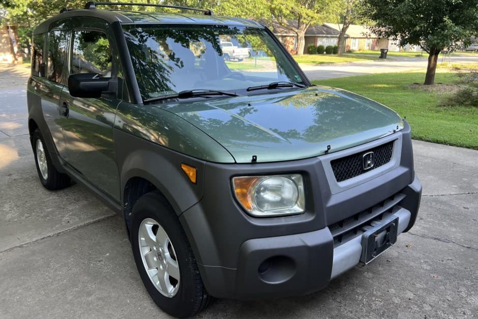 2003 Honda Element sold for $16,750