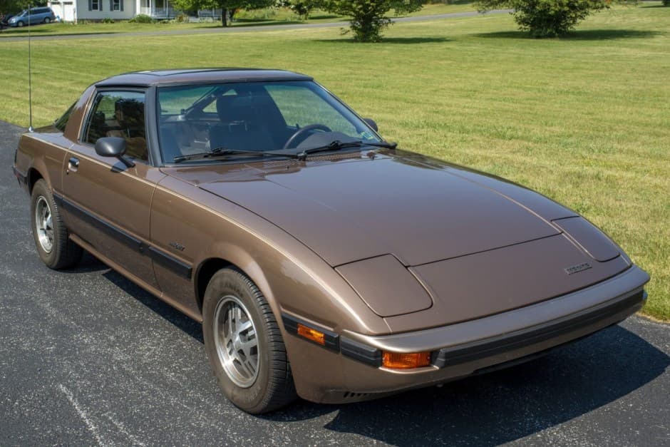 1985 Mazda RX-7 FB sold for $8,600