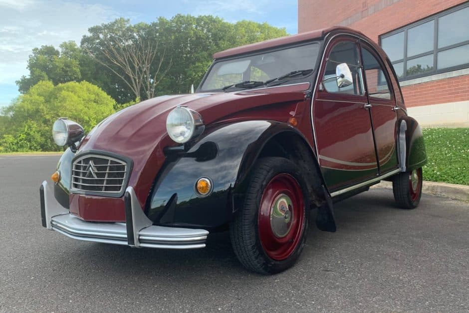 1989 Citroen 2CV sold for $14,500