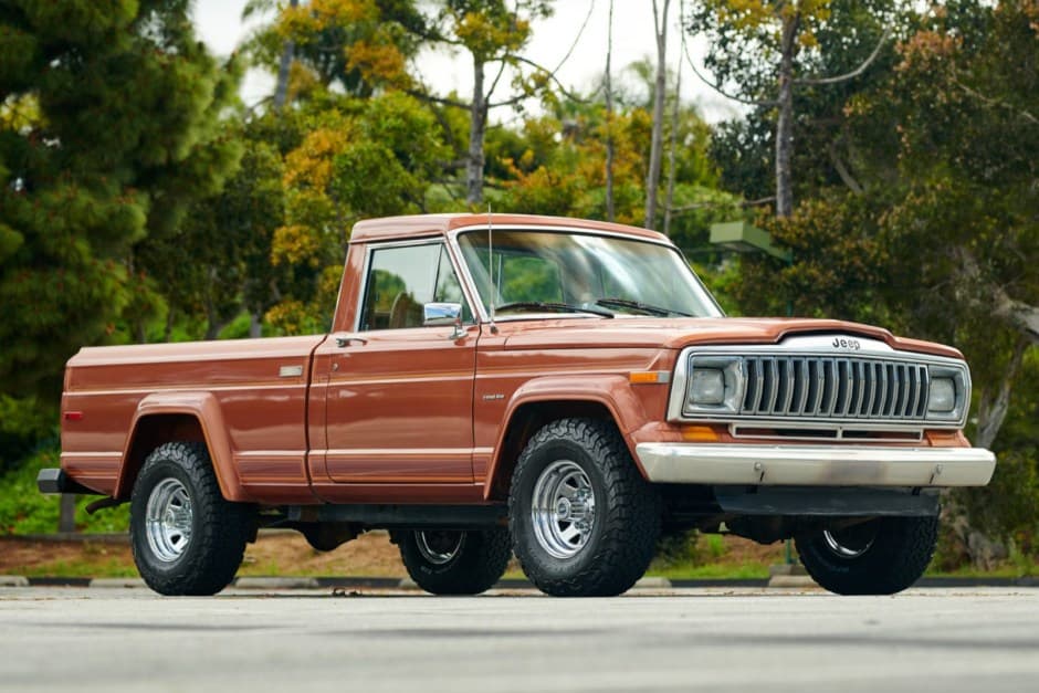 1983 Jeep Pickup sold for $25,000