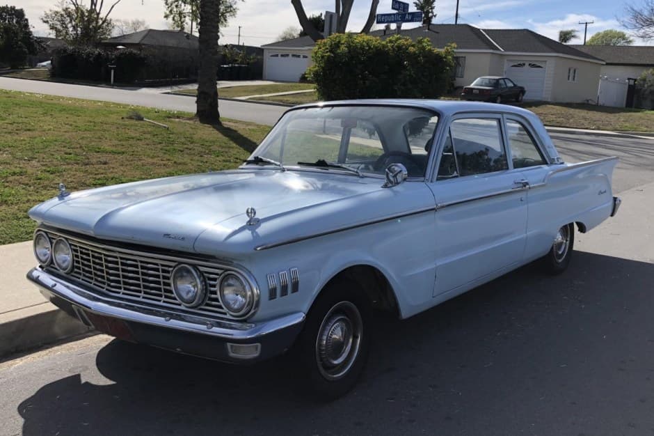 1961 Mercury Comet sold for $6,600