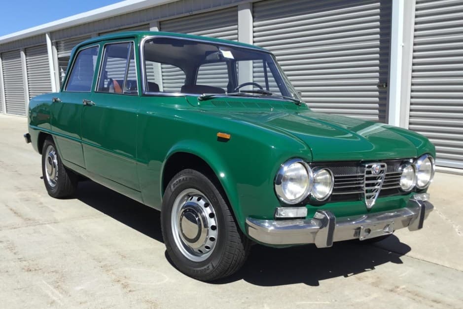 1972 Alfa Romeo 105 Series Sedan sold for $22,000