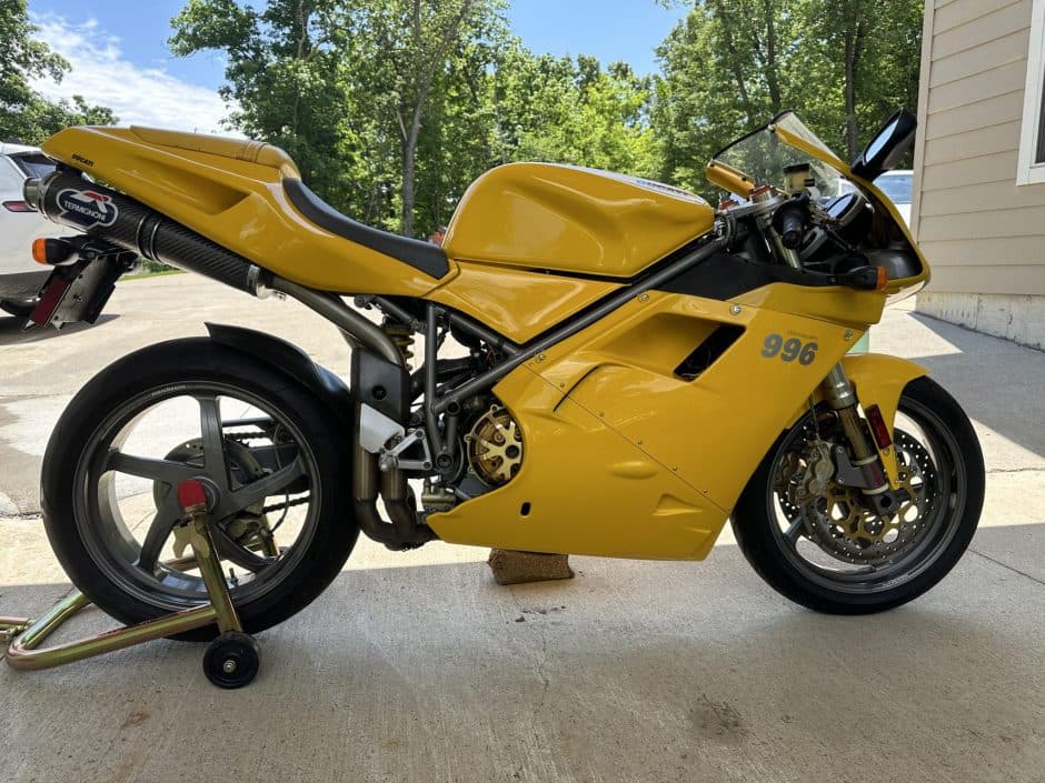 2000 Ducati 996 sold for $5,200