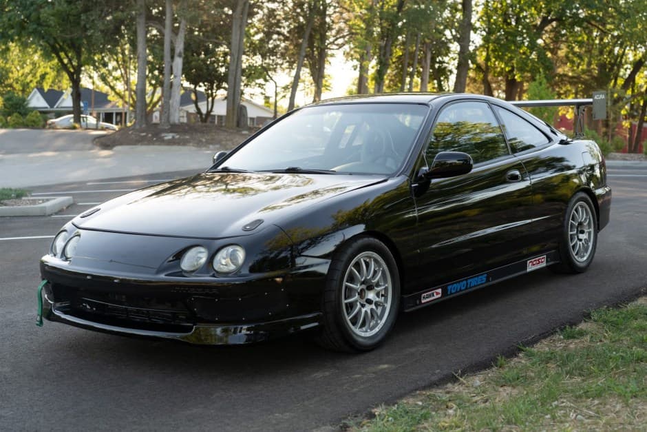 1994 Acura Integra sold for $8,500