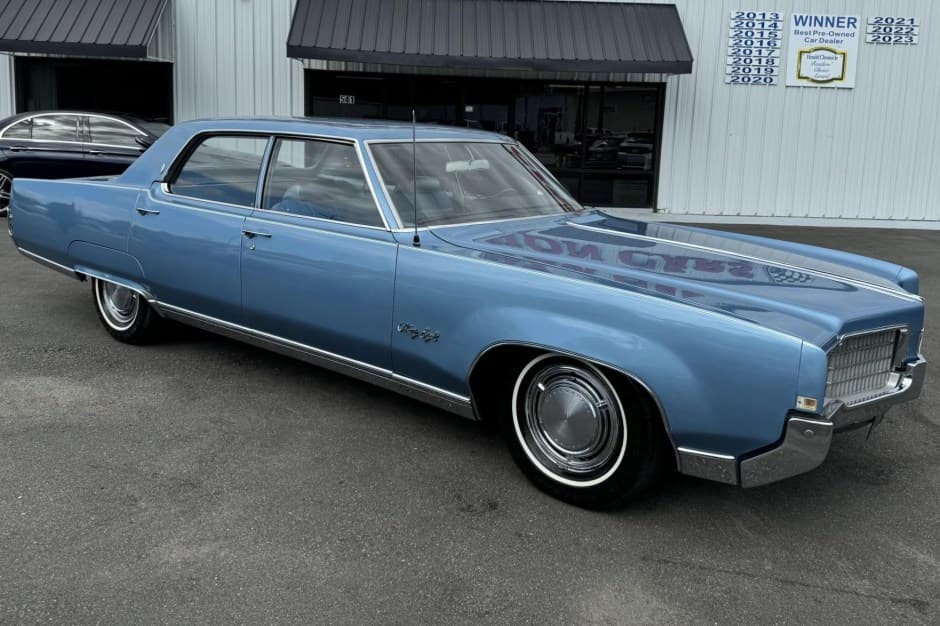 1969 Oldsmobile 98 sold for $11,000
