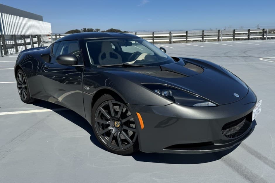 2011 Lotus Evora sold for $39,000