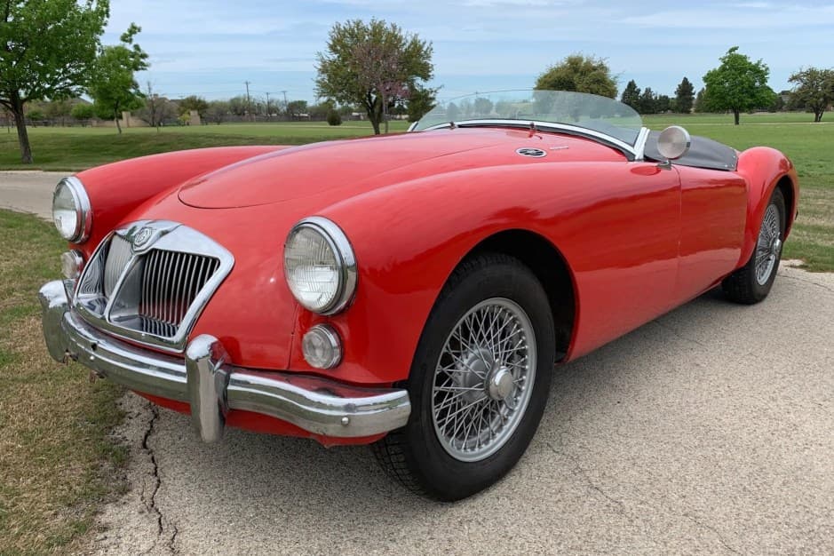 1961 MG MGA sold for $14,600