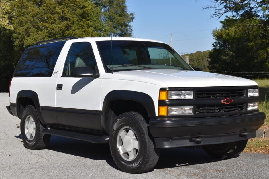 1999 Chevrolet Tahoe GMT400 sold for $17,500