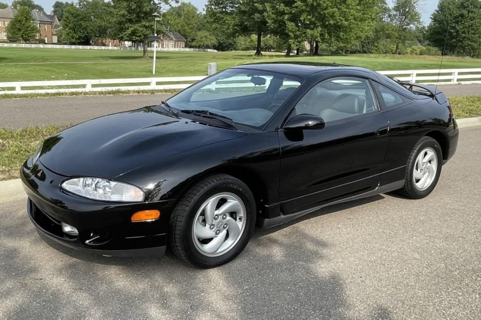 1995 Mitsubishi Eclipse, Eagle Talon, & Plymouth Laser sold for $27,750