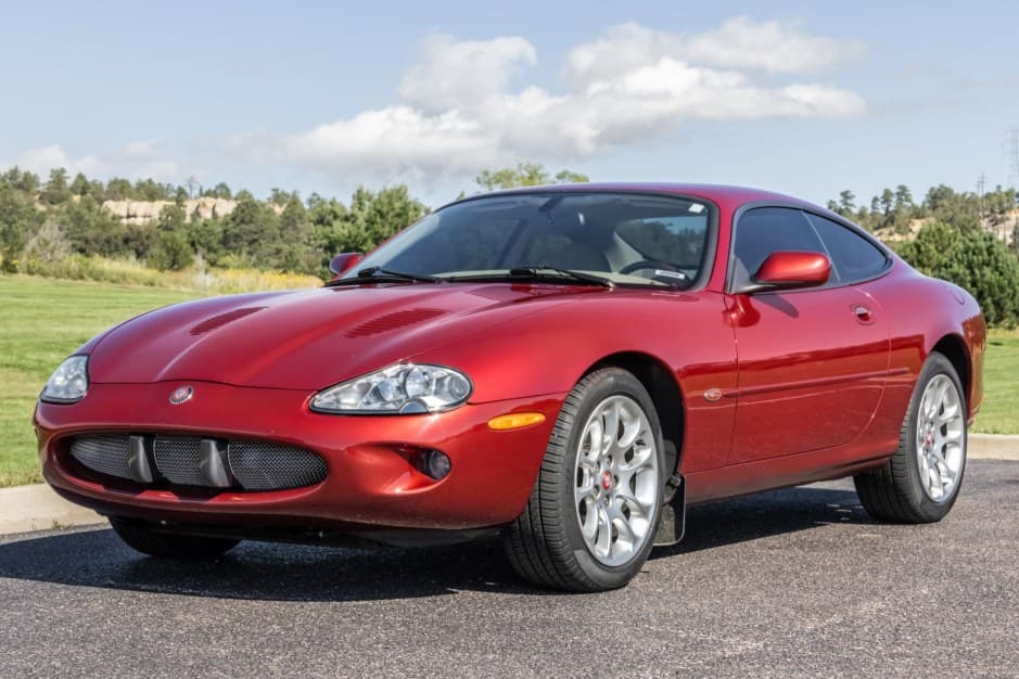 2000 Jaguar XKR sold for $16,000