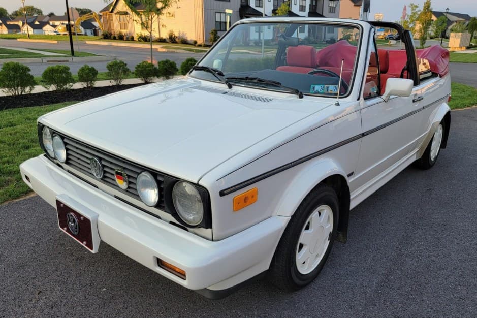 1988 Volkswagen Golf/Rabbit Cabriolet sold for $15,250
