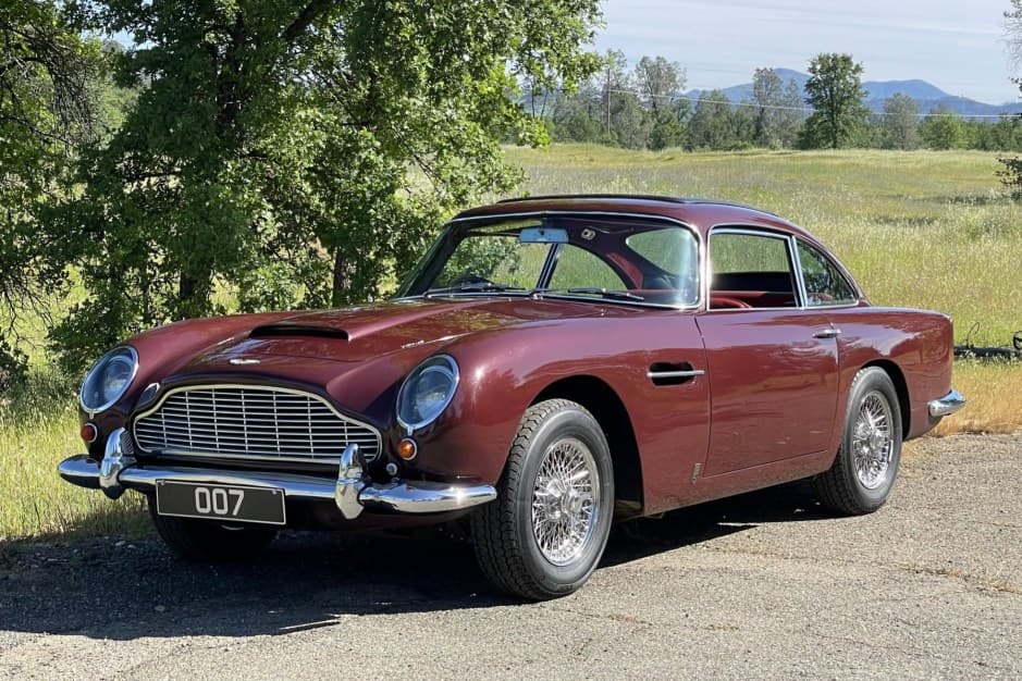 1965 Aston Martin DB5 sold for $373,007
