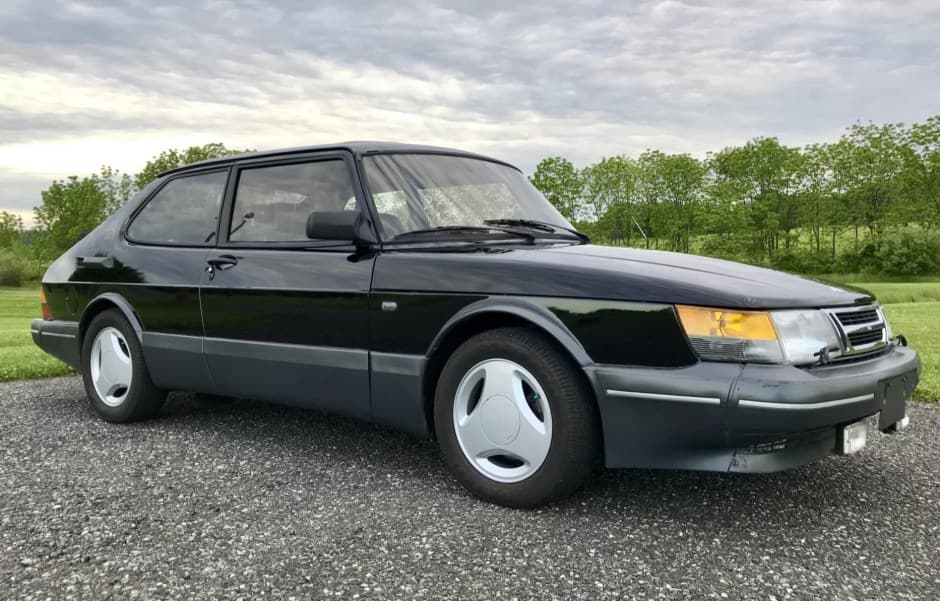 1991 Saab 900 sold for $8,000