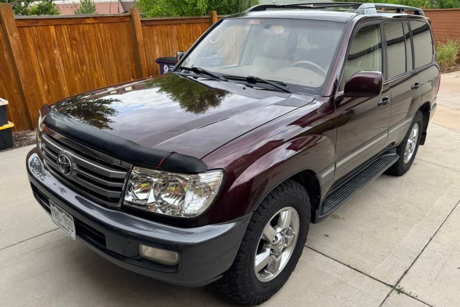 2007 Toyota Land Cruiser 100-Series sold for $14,999
