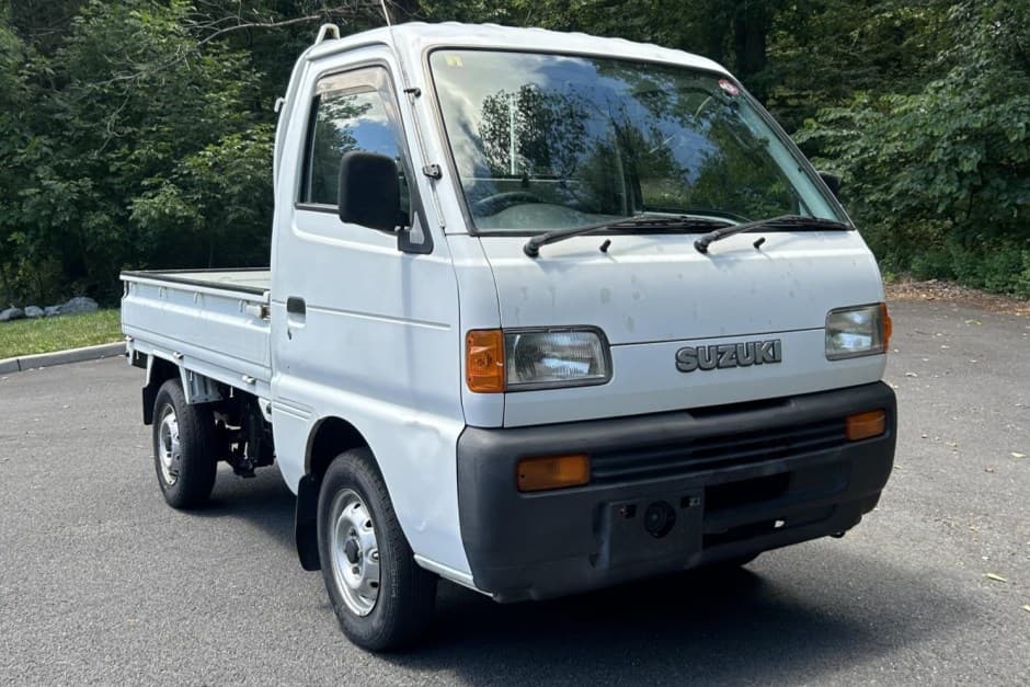 1995 Suzuki Carry sold for $5,600