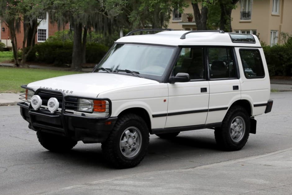 1994 Land Rover Discovery sold for $11,300