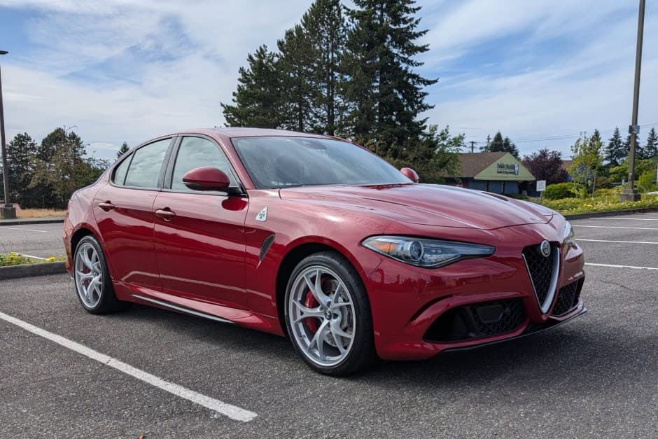 2019 Alfa Romeo 952 Series Giulia sold for $40,750