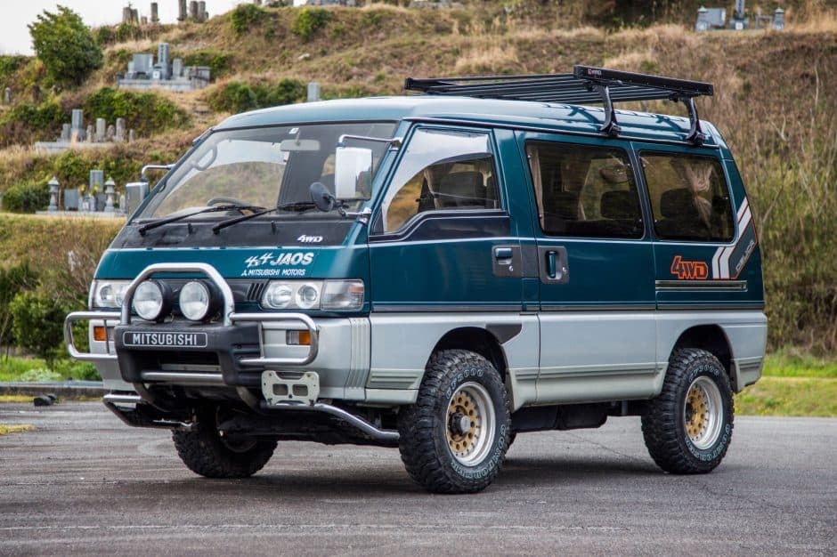 1993 Mitsubishi Delica sold for $9,500