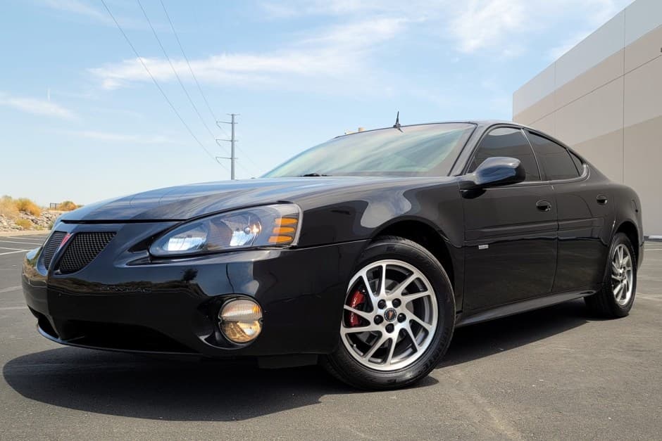 2004 Pontiac Grand Prix sold for $8,404