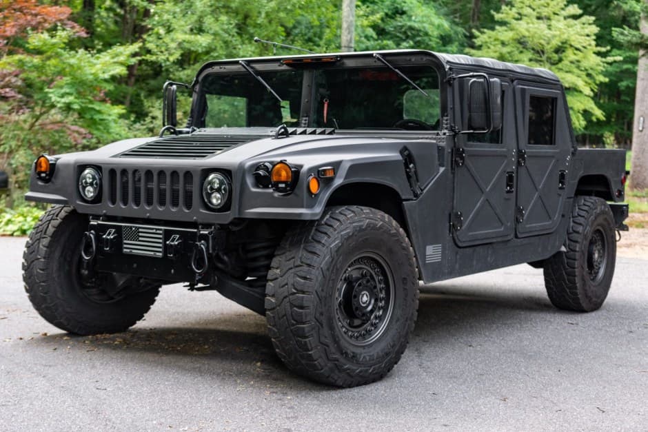 2002 Hummer HMMWV/Humvee sold for $52,500