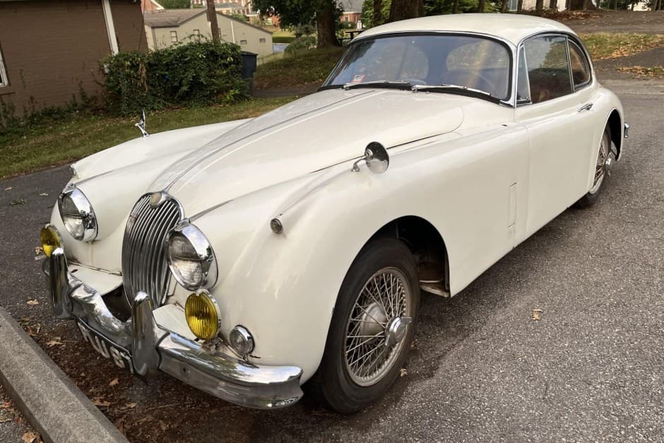 1959 Jaguar XK150 sold for $22,000