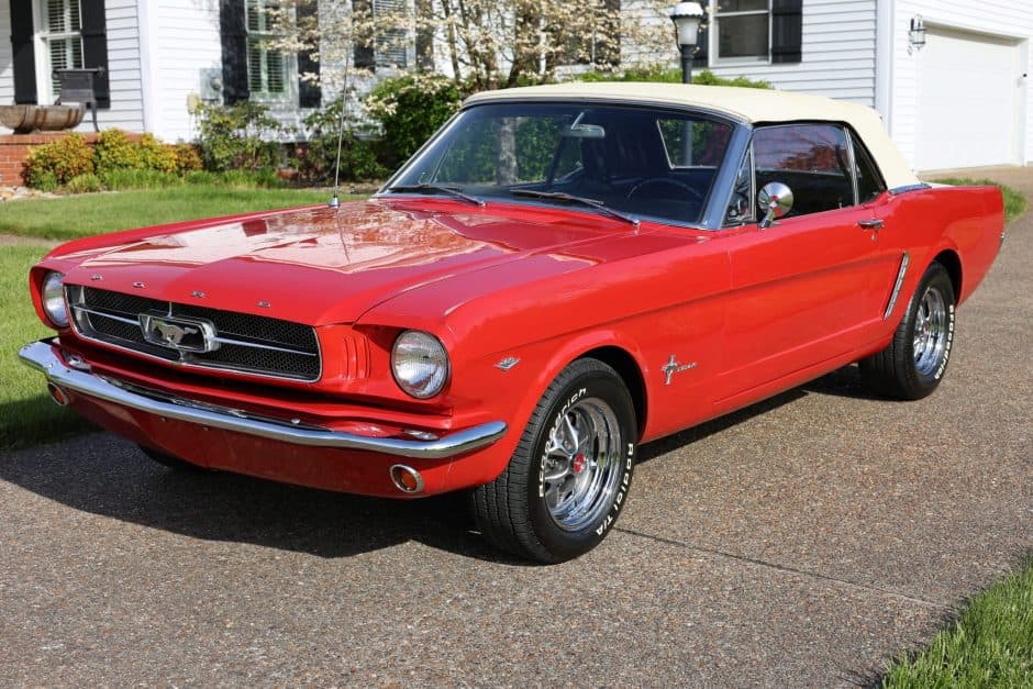 1965 Ford Mustang 1964.5-1966 sold for $30,750