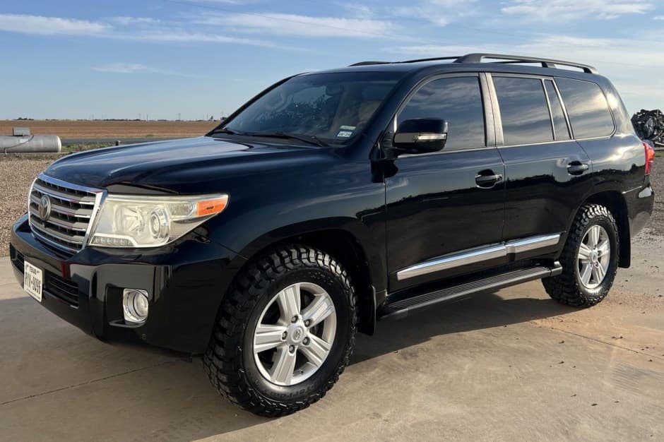 2013 Toyota Land Cruiser 200-Series sold for $36,500