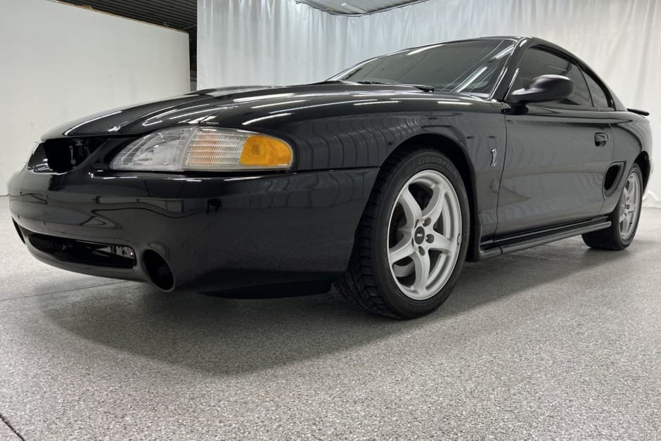 1998 Ford Mustang SN95 1994-2004 sold for $19,000