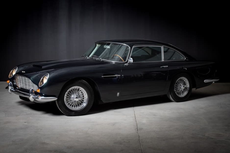1964 Aston Martin DB5 sold for $625,000