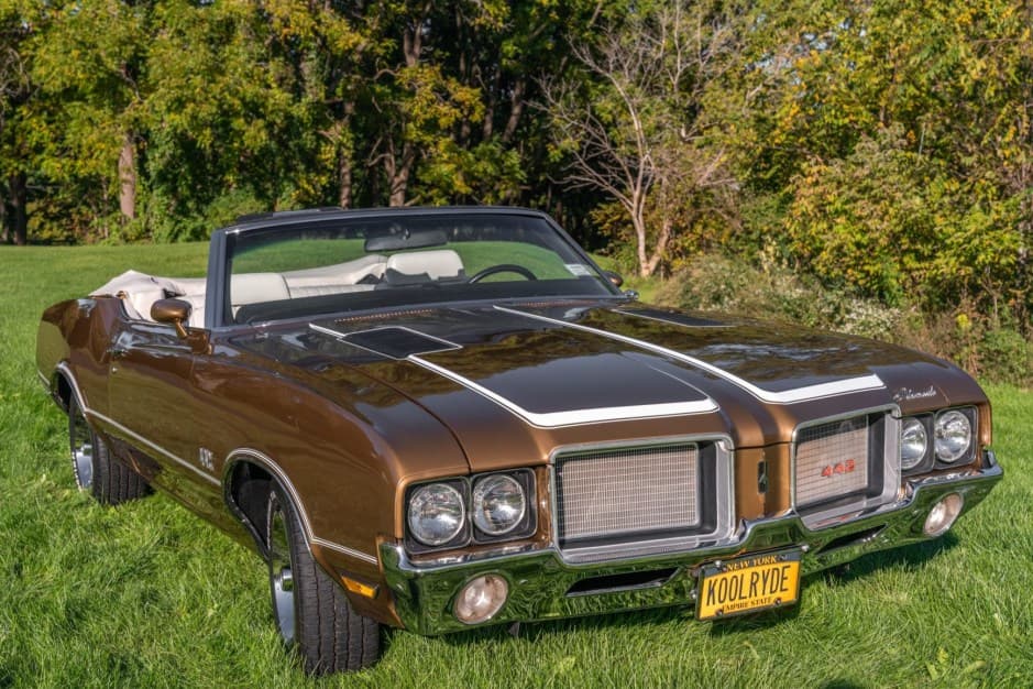 1972 Oldsmobile 442 sold for $39,500