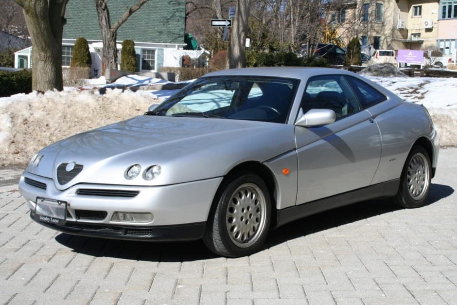 1996 Alfa Romeo GTV & Spider (Type 916) sold for $8,900