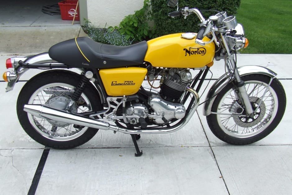 1972 Norton Commando sold for $9,200