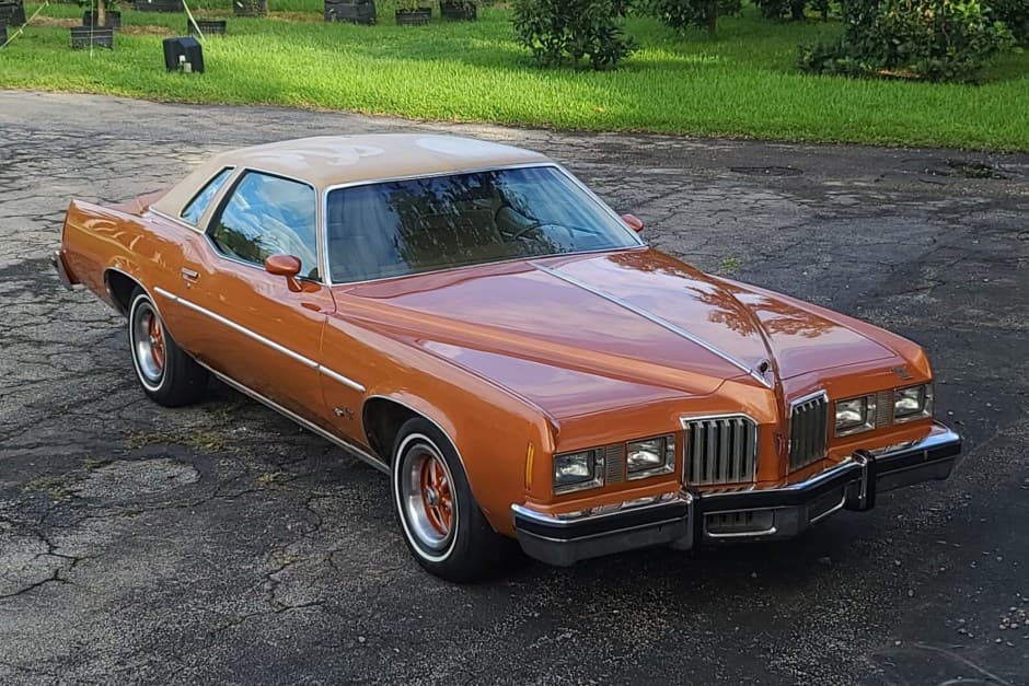 1977 Pontiac Grand Prix sold for $14,750