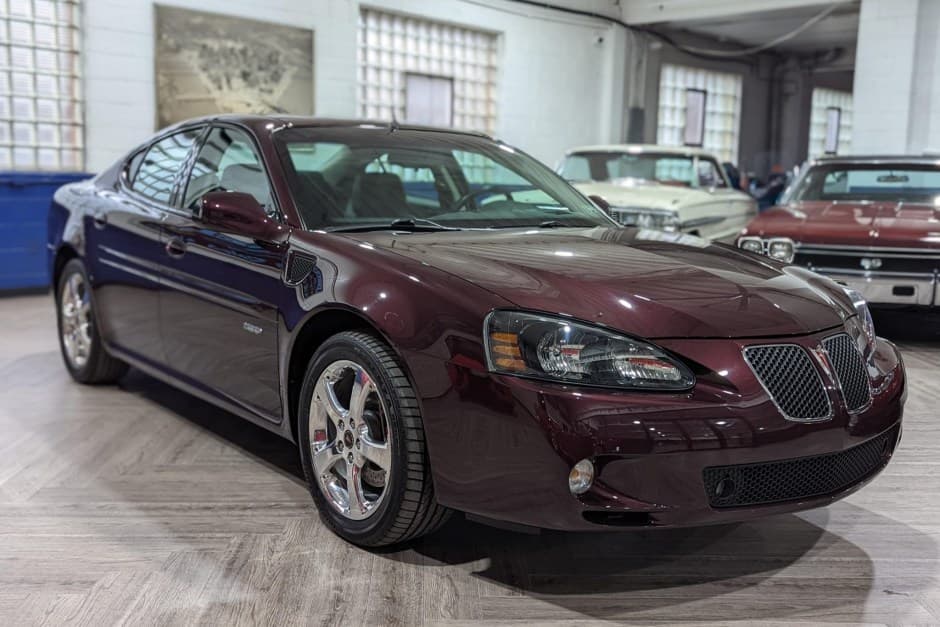 2005 Pontiac Grand Prix sold for $24,050