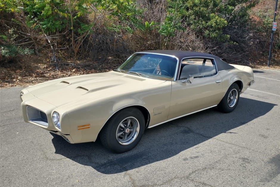1971 Pontiac Firebird (1970-1981) sold for $15,300