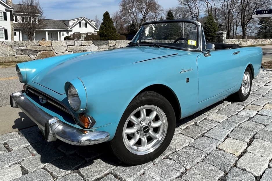 1967 Sunbeam Alpine sold for $9,300