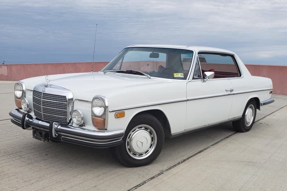 1973 Mercedes-Benz W114 & W115 sold for $15,500