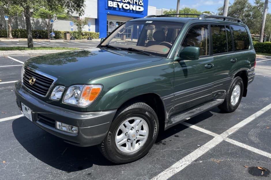 1998 Lexus LX470 sold for $33,500