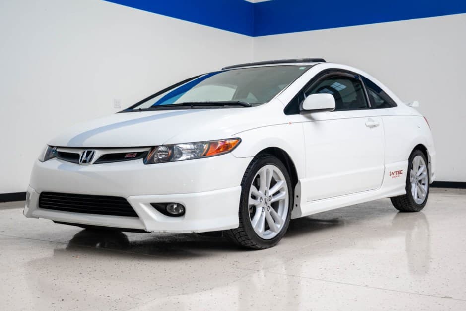 2006 Honda Civic Si sold for $9,000