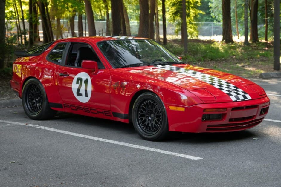 1986 Porsche 944 Turbo sold for $11,750